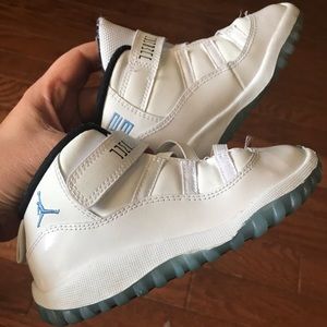 Children’s Jordans excellent condition, white sz 9